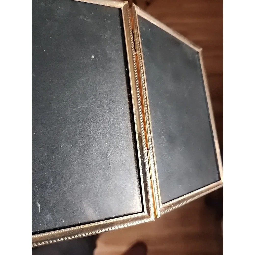 The Unbranded Brand glass piece protection